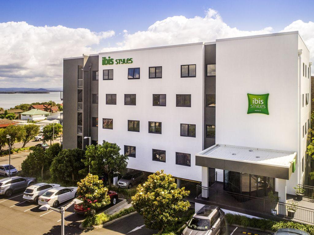 ibis Styles The Entrance #6
