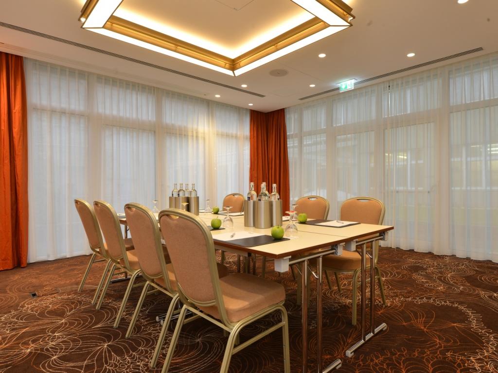 Best Western Plus Delta Park Hotel