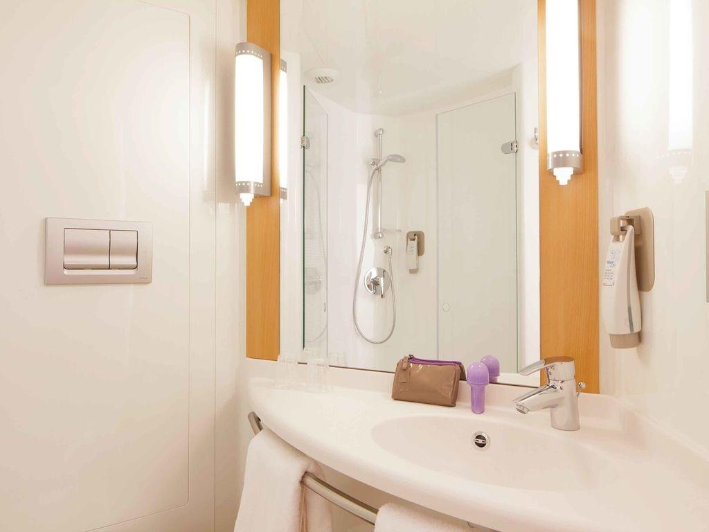 ibis London Elstree Borehamwood #7