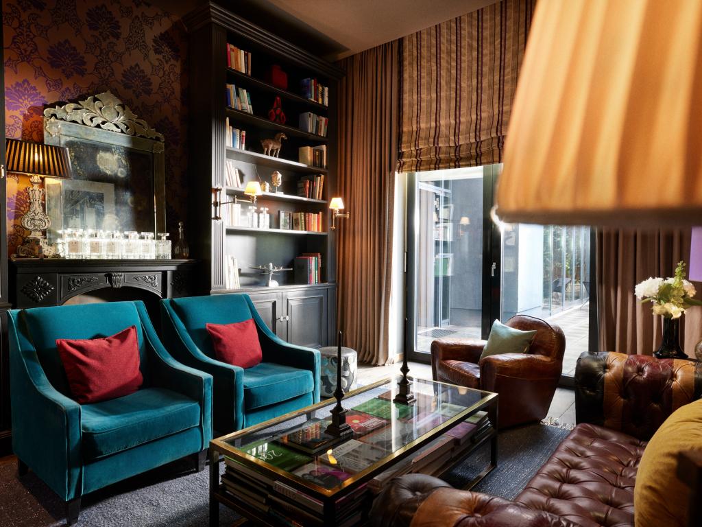 The George Hotel