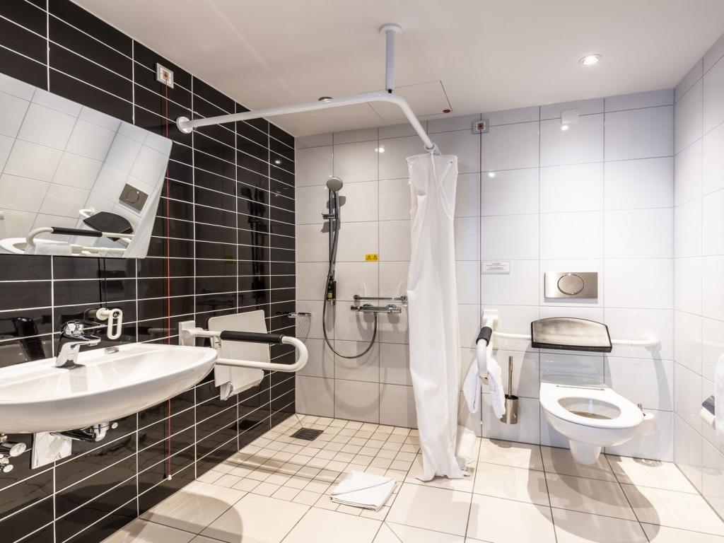 Premier Inn Düsseldorf City Centre #12