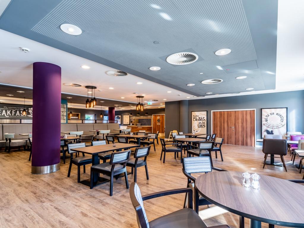 Premier Inn Düsseldorf City Centre #3