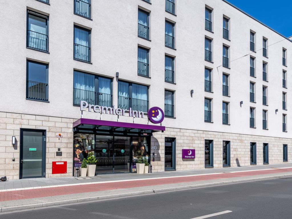 Premier Inn Düsseldorf City Centre #1