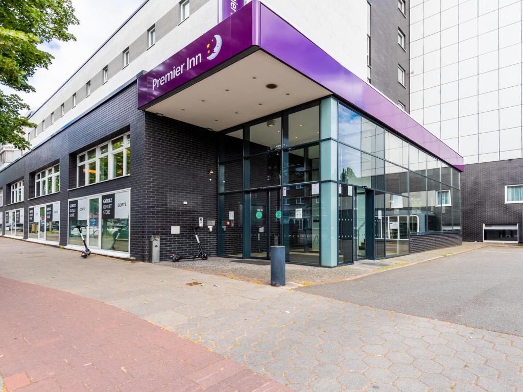 Premier Inn Hamburg City Alster #1