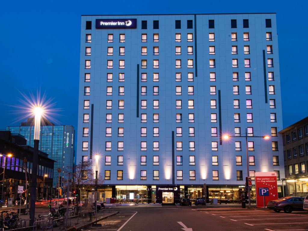 Premier Inn Essen City Centre #2
