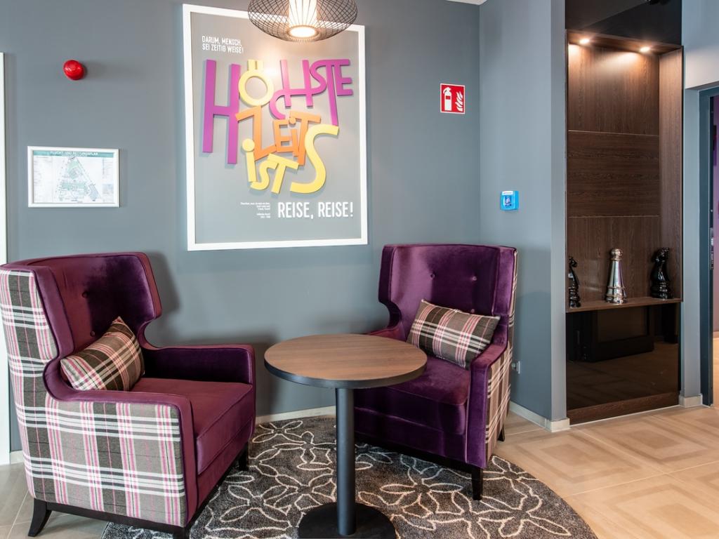 Premier Inn Stuttgart City Centre #4