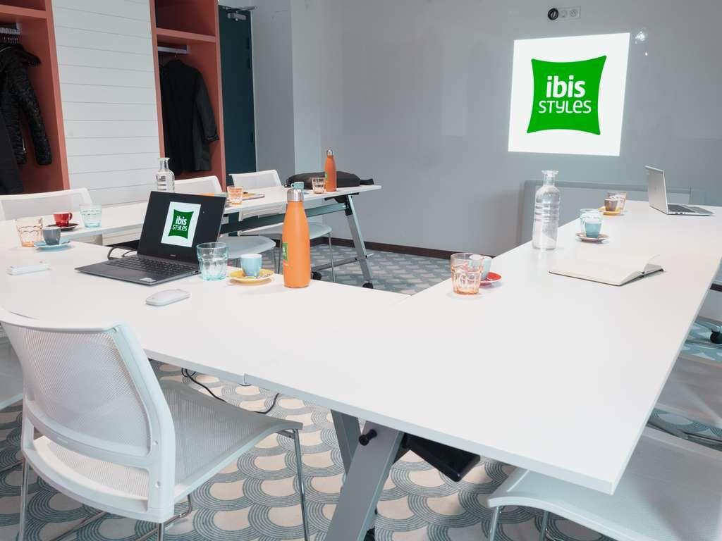 ibis Styles Thonon Les Bains #9