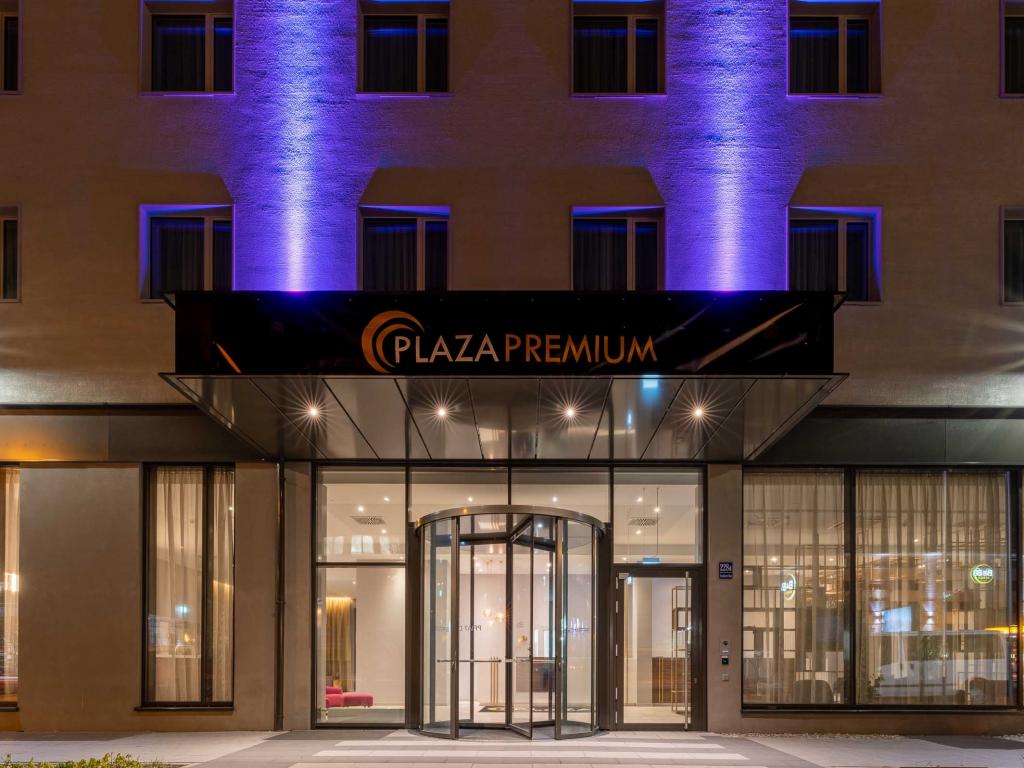 PLAZA Premium München #12