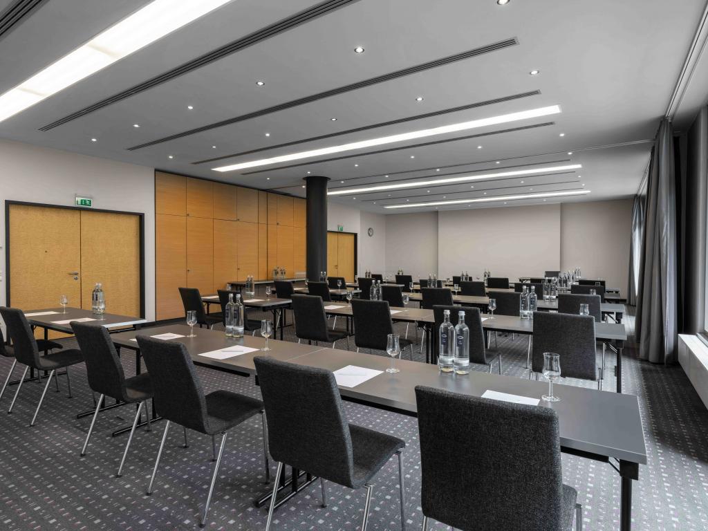 Ramada by Wyndham Essen #13