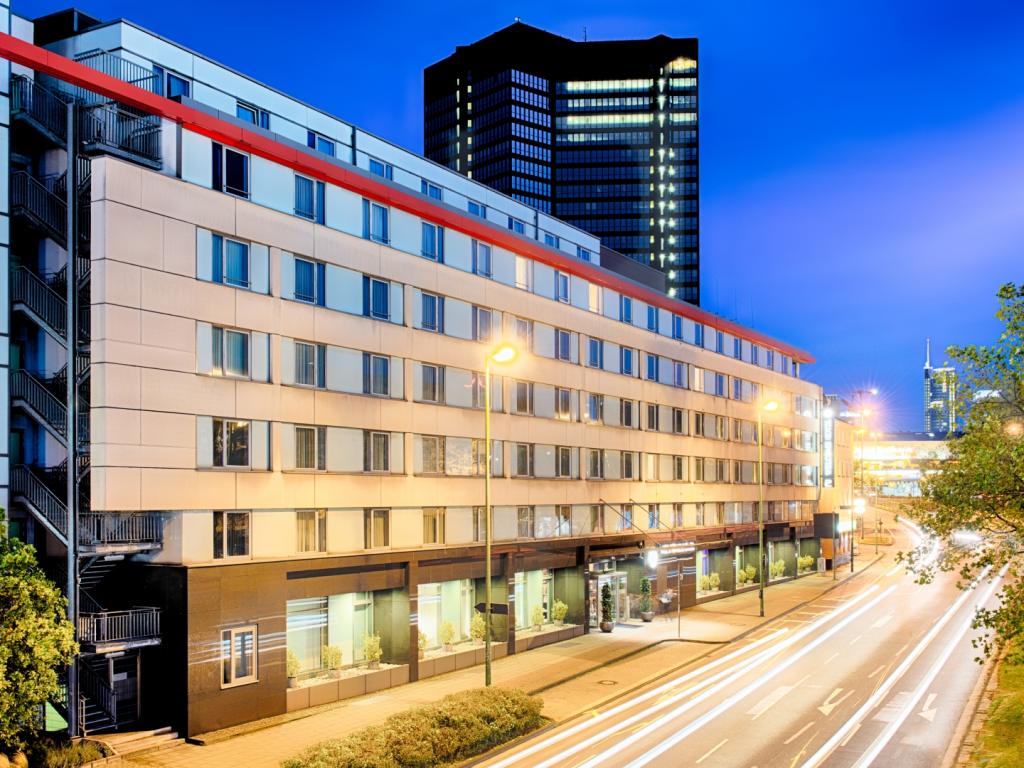 Ramada by Wyndham Essen #1