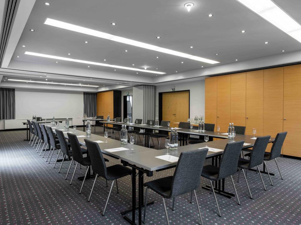 Ramada by Wyndham Essen #10