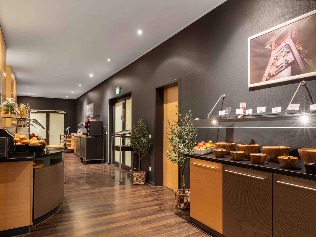 Ramada by Wyndham Essen #38