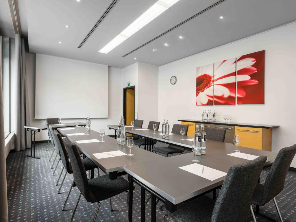 Ramada by Wyndham Essen #6
