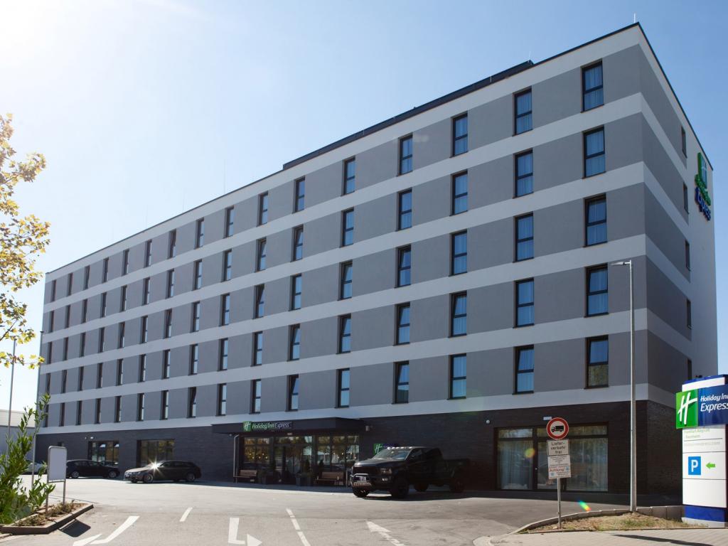 Holiday Inn Express Frankfurt Airport - Raunheim #1