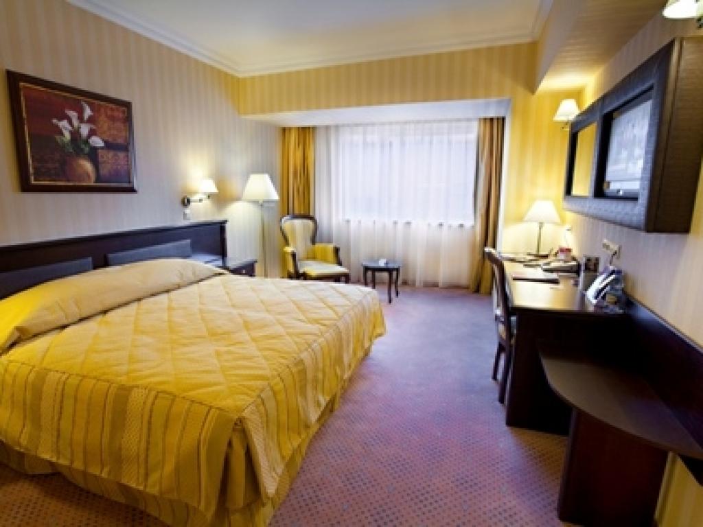 Ramada Hotel & Suites #5