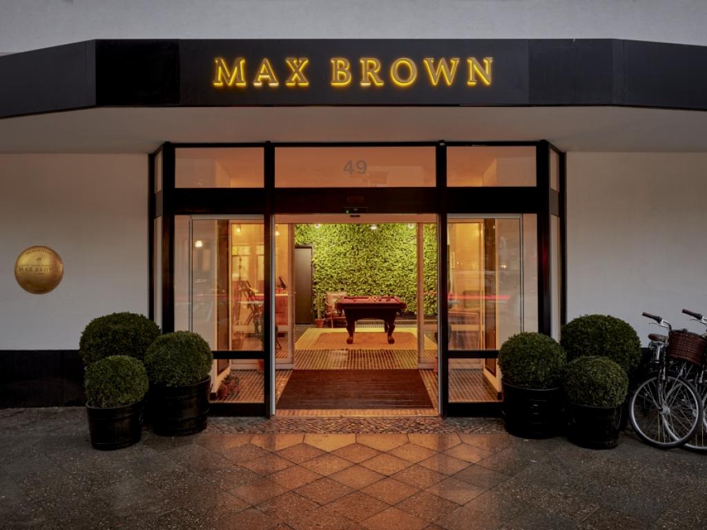 Max Brown Ku´Damm #1